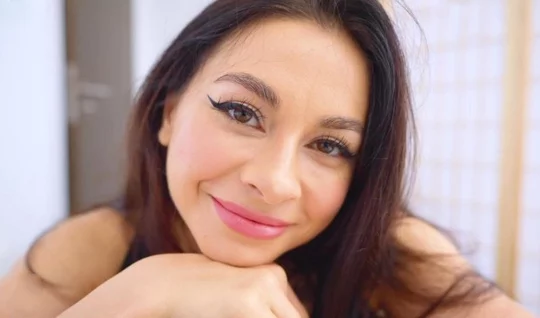 Kantotflix A busty Russian bitch got a guy's dick hot with her tits